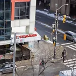 Lux 2Br 1Ba Steps To Cn Tower W Parking Included